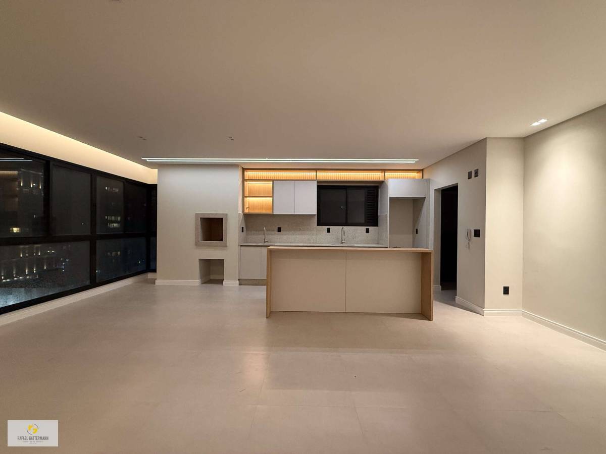 Apartamento à venda Baln. Camboriú | 3 suítes + sala com living integrado com lavabo + lavanderia + 2 vagas de garagem